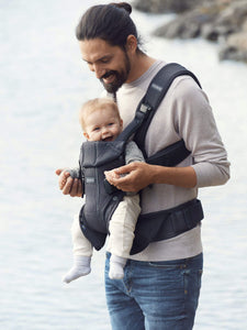 Baby Carrier One Air in flexible, airy mesh | BABYBJÖRN Baby Carrier One Air